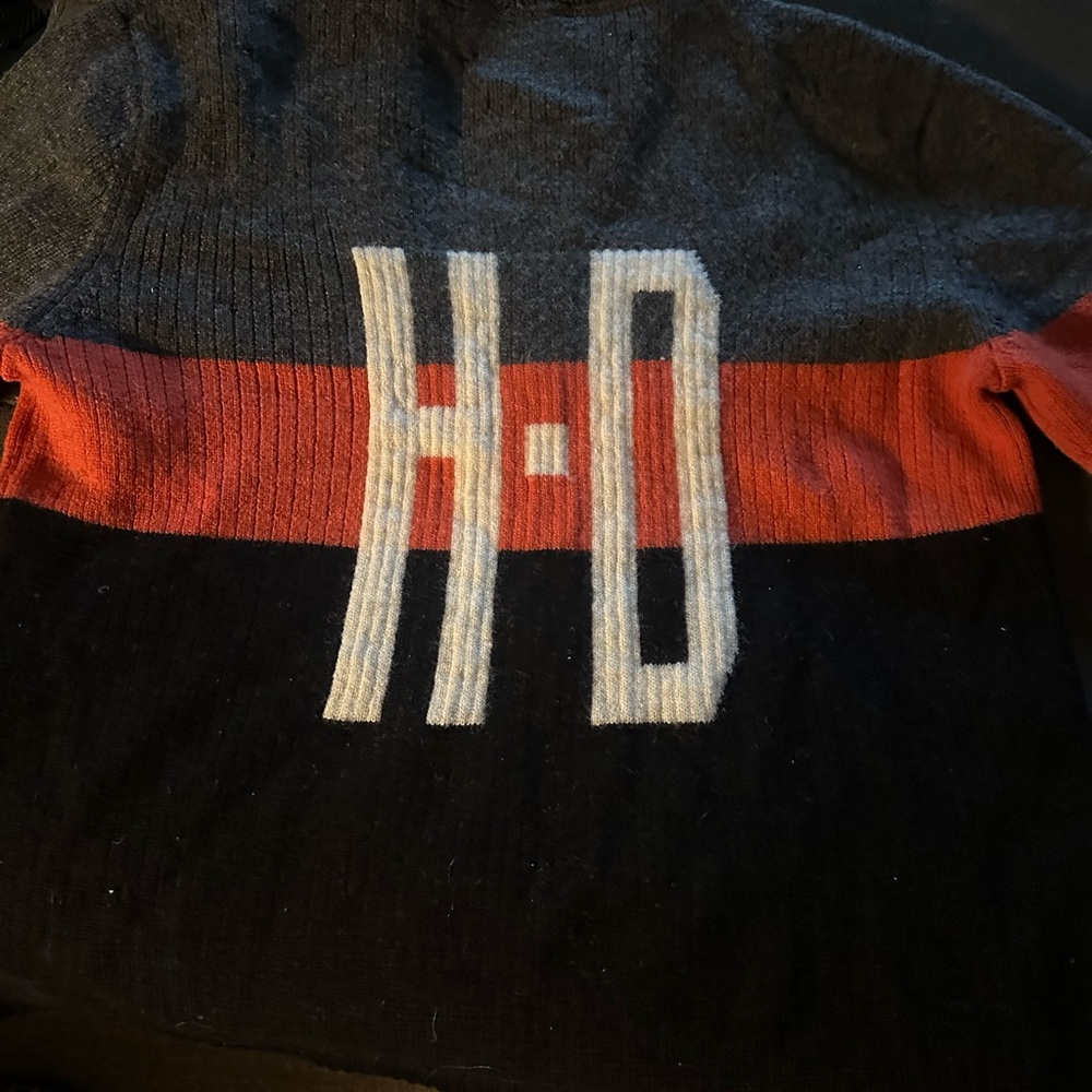 Men's Gray and Black Sweater